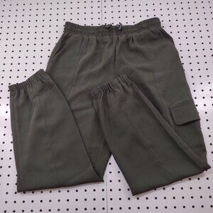 Gemma & Jane Flowy Cargos, Polyester Feel, Size Small